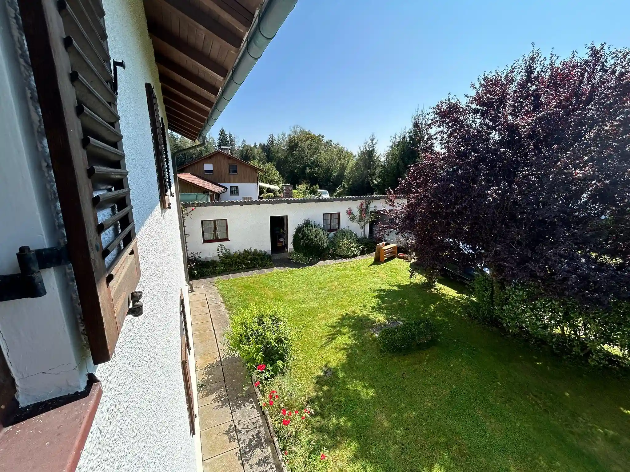 Baugrundstück mit Altbestand-2